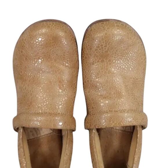 Born Concept Shoes Women 8.5 Clogs Peggy Pebble Boc Slip On Brown Classic Casual - Picture 10 of 13